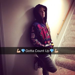 Meet your Posher, Ethan